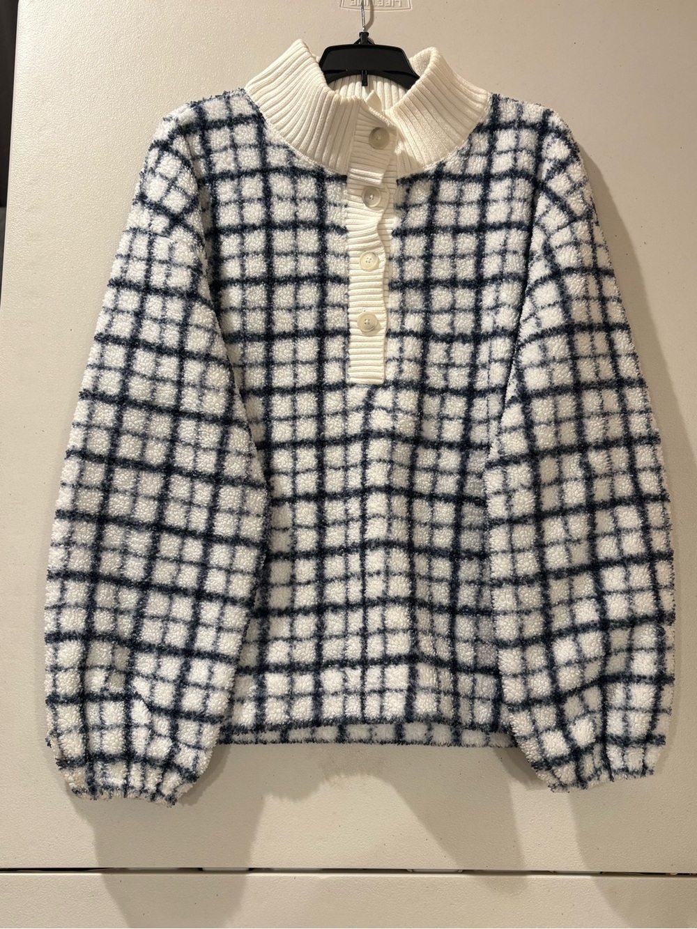 LOFT Plaid Rib Trim Sherpa Top in a Large